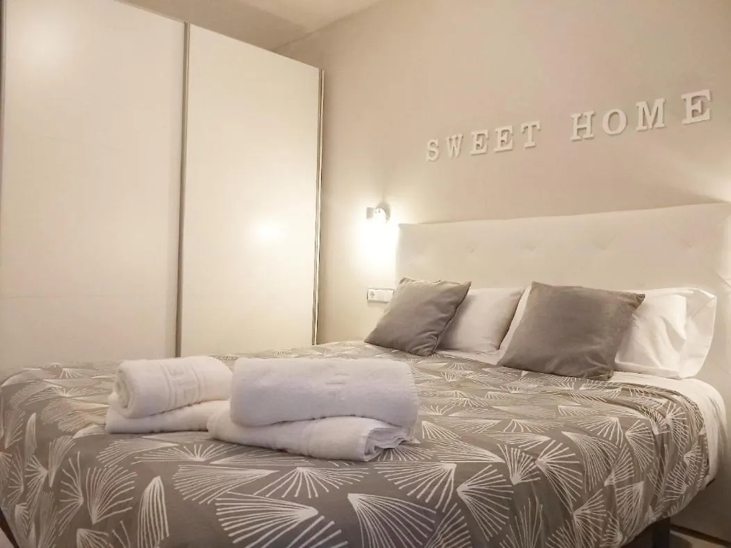 Family Deluxe Apartment Beach Castelldefels